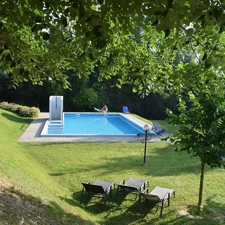 Romai Lakopark Pool Apartman